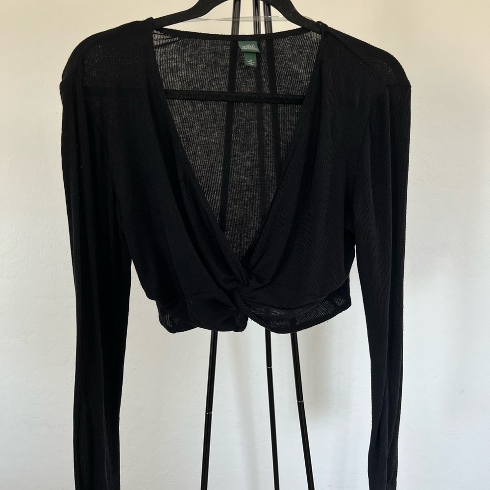 TARGET BLACK LONG SLEEVE TOP